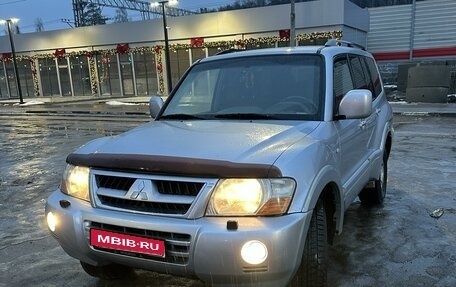 Mitsubishi Pajero III рестайлинг, 2005 год, 800 000 рублей, 1 фотография