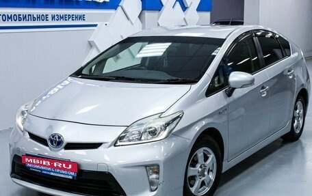 Toyota Prius, 2013 год, 1 388 000 рублей, 3 фотография