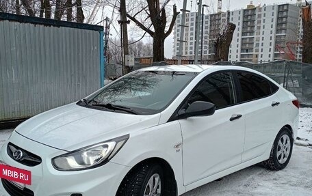 Hyundai Solaris II рестайлинг, 2014 год, 860 000 рублей, 13 фотография