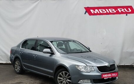 Skoda Superb III рестайлинг, 2010 год, 935 000 рублей, 3 фотография