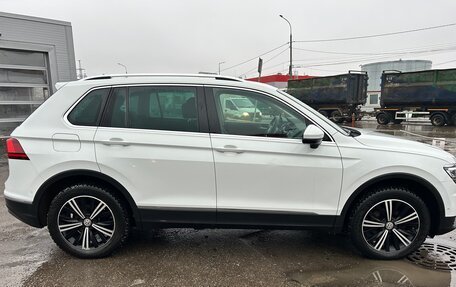 Volkswagen Tiguan II, 2017 год, 3 050 000 рублей, 3 фотография