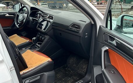 Volkswagen Tiguan II, 2017 год, 3 050 000 рублей, 15 фотография