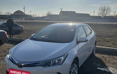 Toyota Corolla, 2018 год, 2 100 000 рублей, 2 фотография