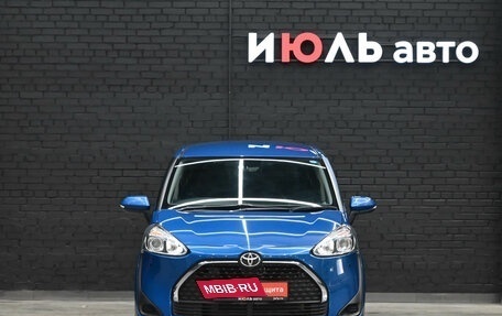 Toyota Sienta II, 2019 год, 1 670 000 рублей, 2 фотография