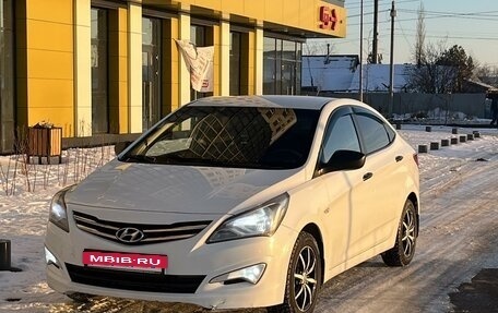 Hyundai Solaris II рестайлинг, 2015 год, 1 100 000 рублей, 5 фотография