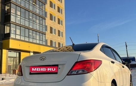 Hyundai Solaris II рестайлинг, 2015 год, 1 100 000 рублей, 6 фотография