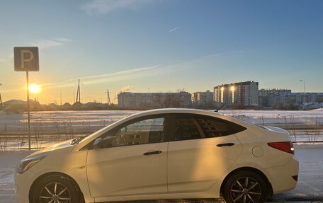 Hyundai Solaris II рестайлинг, 2015 год, 1 100 000 рублей, 11 фотография