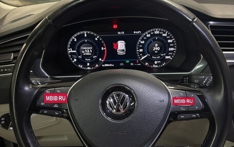 Volkswagen Tiguan II, 2018 год, 3 100 000 рублей, 13 фотография