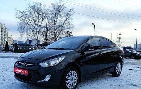 Hyundai Solaris II рестайлинг, 2012 год, 945 000 рублей, 3 фотография