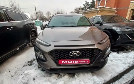 Hyundai Kona I, 2018 год, 1 890 000 рублей, 2 фотография