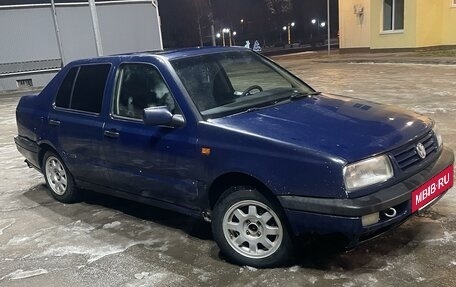 Volkswagen Vento, 1994 год, 220 000 рублей, 5 фотография