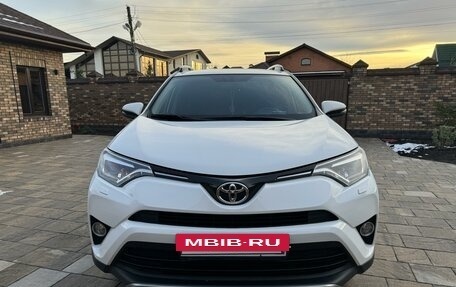 Toyota RAV4, 2017 год, 2 500 000 рублей, 3 фотография