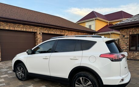 Toyota RAV4, 2017 год, 2 500 000 рублей, 6 фотография