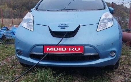 Nissan Leaf I, 2017 год, 750 000 рублей, 2 фотография