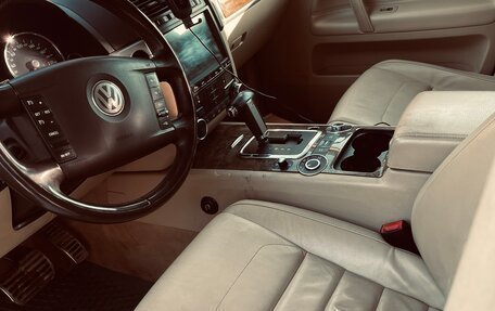 Volkswagen Touareg III, 2007 год, 1 650 000 рублей, 10 фотография