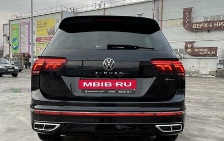 Volkswagen Tiguan II, 2021 год, 3 999 000 рублей, 15 фотография