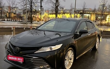 Toyota Camry, 2018 год, 2 590 000 рублей, 5 фотография