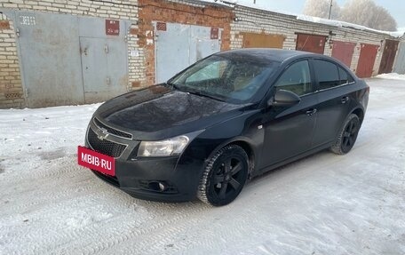 Chevrolet Cruze II, 2012 год, 900 000 рублей, 3 фотография