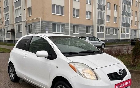 Toyota Yaris III рестайлинг, 2008 год, 890 000 рублей, 6 фотография