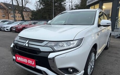 Mitsubishi Outlander III рестайлинг 3, 2020 год, 3 056 000 рублей, 1 фотография