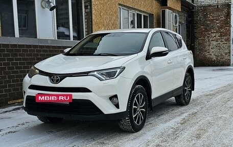 Toyota RAV4, 2019 год, 2 255 000 рублей, 12 фотография