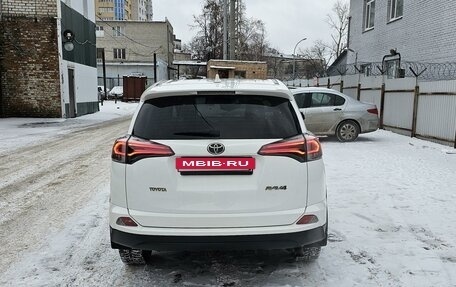 Toyota RAV4, 2019 год, 2 255 000 рублей, 13 фотография