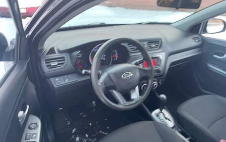 KIA Rio III рестайлинг, 2013 год, 1 030 000 рублей, 11 фотография