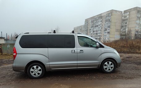 Hyundai Grand Starex Grand Starex I рестайлинг 2, 2015 год, 2 500 000 рублей, 18 фотография