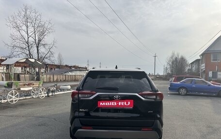 Toyota RAV4, 2019 год, 3 490 000 рублей, 6 фотография