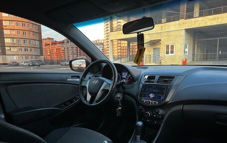 Hyundai Solaris II рестайлинг, 2011 год, 870 000 рублей, 14 фотография