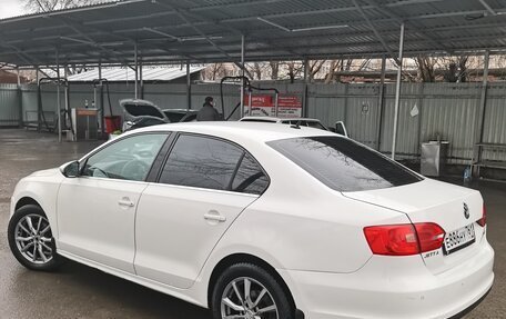 Volkswagen Jetta VI, 2011 год, 815 000 рублей, 5 фотография