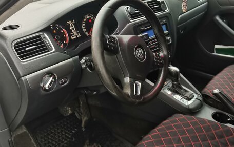 Volkswagen Jetta VI, 2011 год, 815 000 рублей, 8 фотография