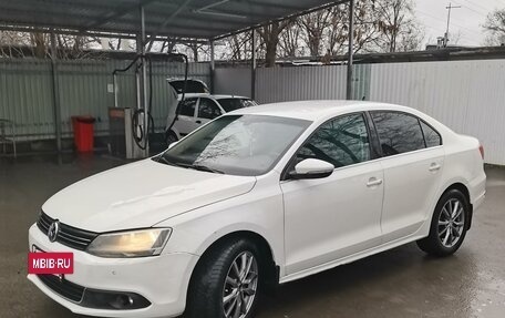 Volkswagen Jetta VI, 2011 год, 815 000 рублей, 6 фотография