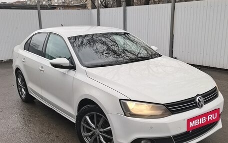 Volkswagen Jetta VI, 2011 год, 815 000 рублей, 7 фотография