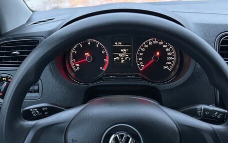 Volkswagen Polo VI (EU Market), 2017 год, 1 099 000 рублей, 30 фотография