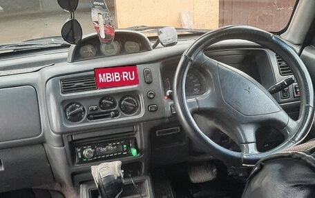 Mitsubishi Challenger I рестайлинг, 1996 год, 920 000 рублей, 8 фотография