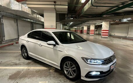 Volkswagen Passat B8 рестайлинг, 2017 год, 2 370 000 рублей, 10 фотография