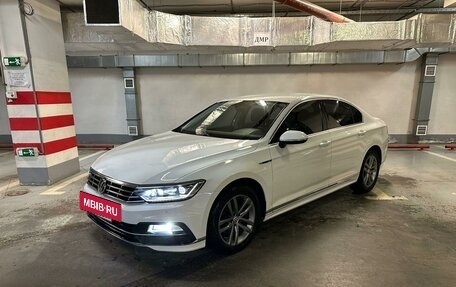 Volkswagen Passat B8 рестайлинг, 2017 год, 2 370 000 рублей, 2 фотография