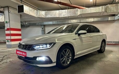 Volkswagen Passat B8 рестайлинг, 2017 год, 2 370 000 рублей, 22 фотография