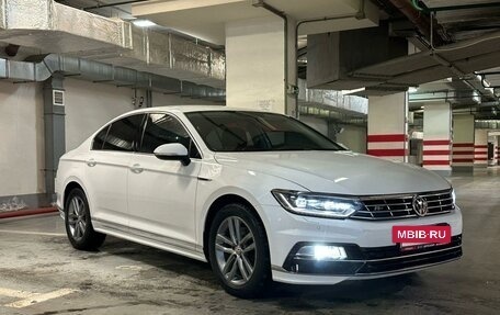 Volkswagen Passat B8 рестайлинг, 2017 год, 2 370 000 рублей, 19 фотография