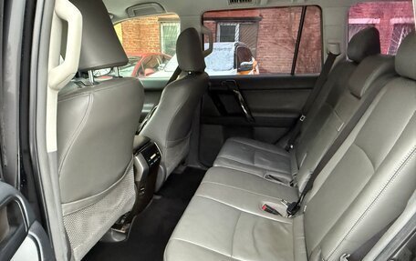 Toyota Land Cruiser Prado 150 рестайлинг 2, 2010 год, 2 900 000 рублей, 13 фотография