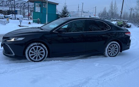 Toyota Camry, 2021 год, 2 695 000 рублей, 2 фотография