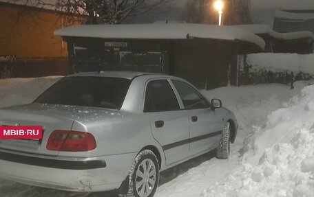 Mitsubishi Carisma I, 2001 год, 240 000 рублей, 4 фотография