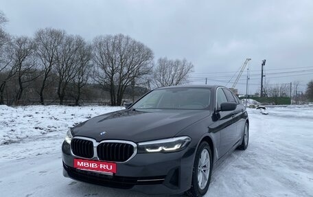 BMW 5 серия, 2020 год, 3 960 000 рублей, 2 фотография