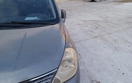 Nissan Tiida, 2010 год, 800 000 рублей, 2 фотография