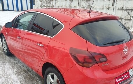 Opel Astra J, 2013 год, 880 000 рублей, 3 фотография