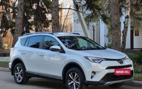 Toyota RAV4, 2018 год, 2 590 000 рублей, 3 фотография