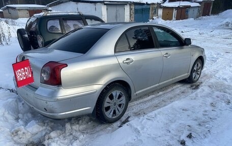 Toyota Avensis III рестайлинг, 2004 год, 460 000 рублей, 3 фотография