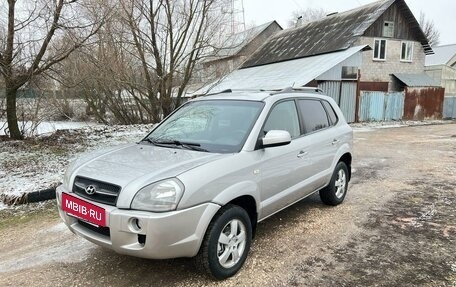 Hyundai Tucson III, 2006 год, 799 000 рублей, 2 фотография