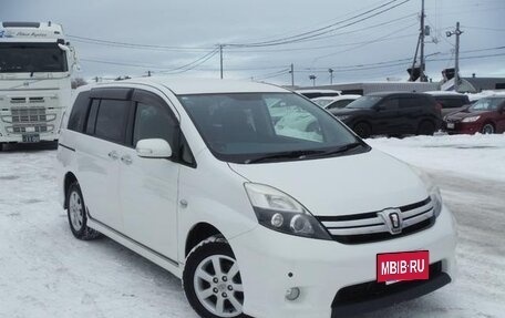 Toyota ISis I, 2013 год, 1 350 000 рублей, 18 фотография